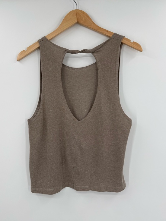 Beyond Yoga Tops - Beyond Yoga Twisted Open Back Crop Tank | Taupe | Size Medium